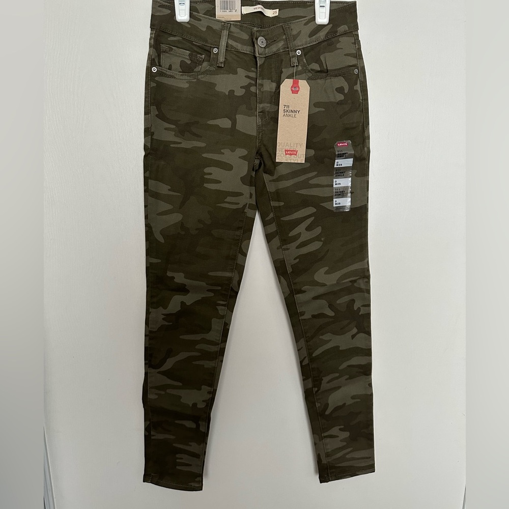 Camo Levi Jeans